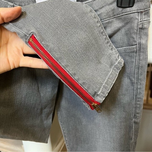 Etienne Marcel Ankle Zip Skinny Jeans Light Gray Red Zipper Style 26 - Picture 5 of 13